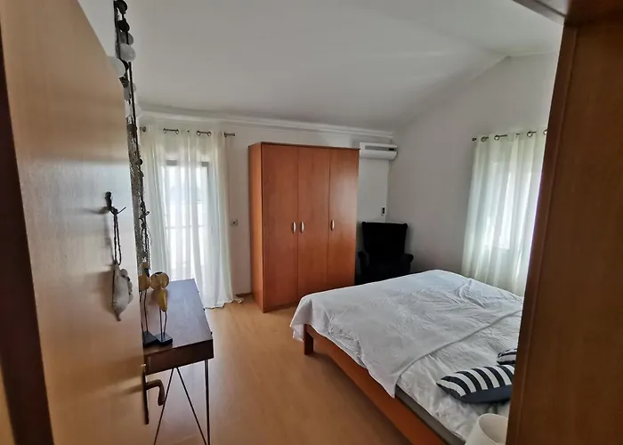 Mala Vala #2 - Seeview - 120 Qm - 3 Sz - Max 6 Pers Daire Trogir