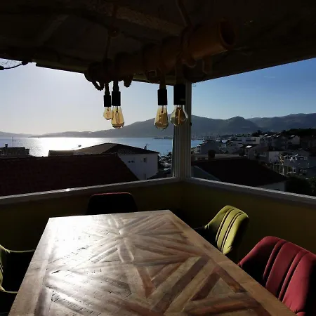 Mala Vala #2 - Seeview - 120 Qm - 3 Sz - Max 6 Pers Apartment Trogir