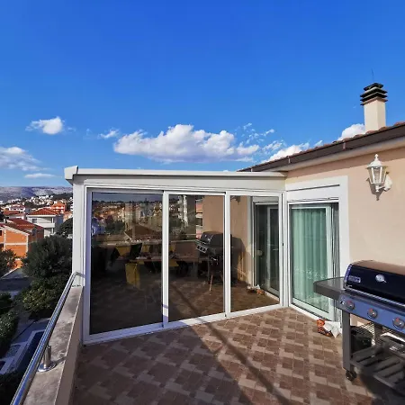 Apartament Mala Vala #2 - Seeview - 120 Qm - 3 Sz - Max 6 Pers Trogir